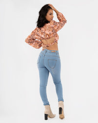 Load image into Gallery viewer, PAISLEY LONG SLEEVE CROP TOP
